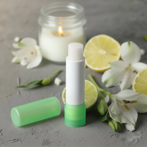 Klassieke lippenbalsemstick gerecycled materiaal ecru / groen