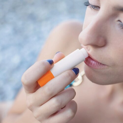 Klassieke lippenbalsemstick gerecycled materiaal oranje