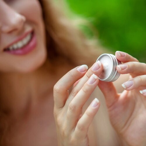 Lipbalm rond gerecycled aluminium blikje zilver