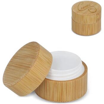 Lippenbalsem rond bamboe natuur