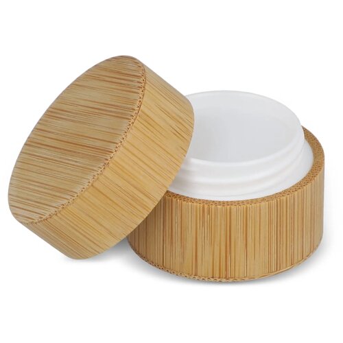 Lippenbalsem rond bamboe natuur