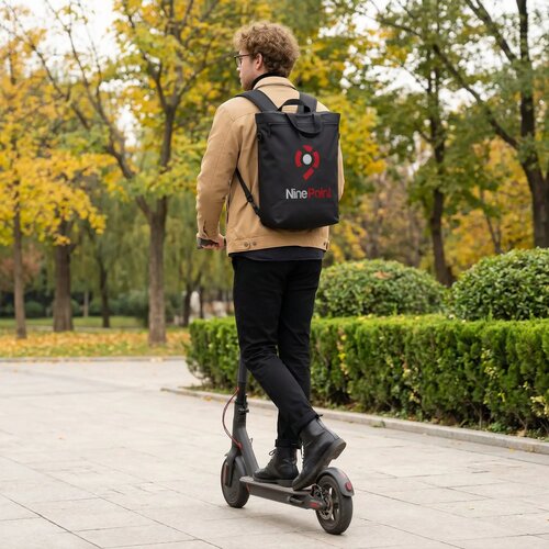 PU Kyiv laptoprugzak 28 x 42 x 12.5 cm zwart