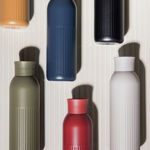 Sagaform Tekla Push stalen fles met druk dop gerecycled) 500 ml beige 500 ml